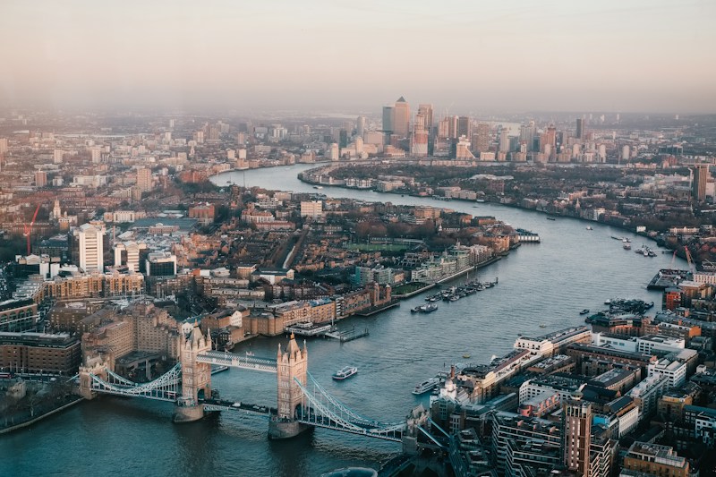 London Big Ben clock tower and Westminster